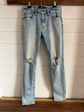 Hollister Light Wash Distressed Men’s Jeans - Light Blue 32x32